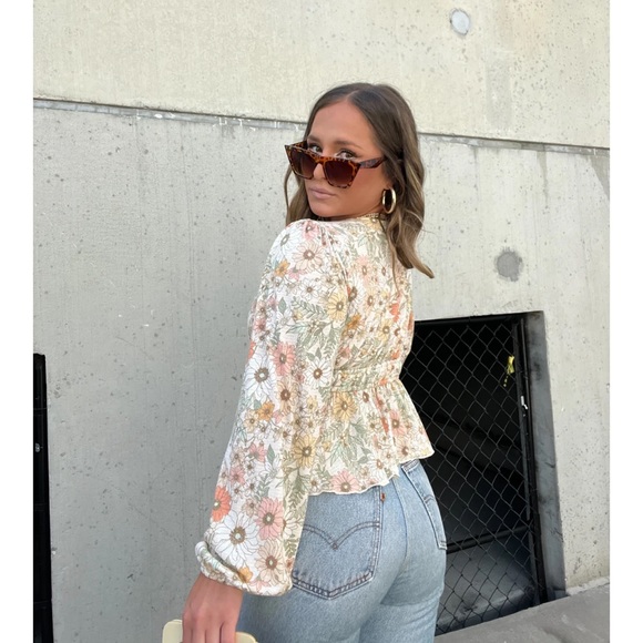 Chic by Ally B IVORY BLOOM TOP - Picture 2 of 2